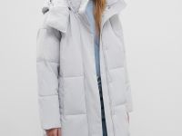 Стеганое утепленное пальто с капюшоном