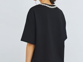 Футболка с декором у выреза, Черный