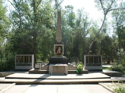 Памятный знак в честь воинов-односельчан, погибших в годы Великой Отечественной войны