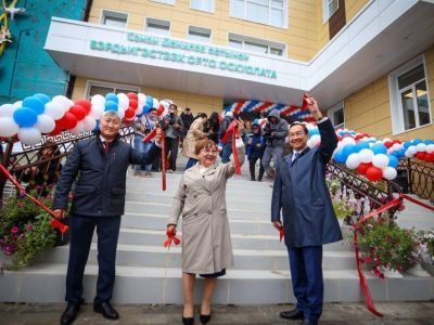 Самая большая сельская школа открылась в Якутии