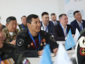 Айсен Николаев дал старт очному обучению кадровой программы «Якутия – земля героев»