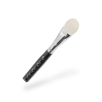 Magnetic Nights Glam Trio Face Brush / Магия Ночи – Кисть Для Макияжа 3В1