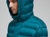 Утепленное полупальто с капюшоном