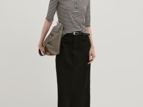 Блузка с округлым вырезом в полоску