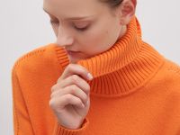 Трикотажный женский джемпер с вискозой