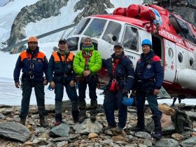 В Якутии успешно эвакуировали пострадавших с горы Победа