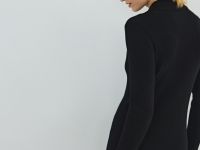 Вязаное платье с воротником поло на пуговицах, Черный