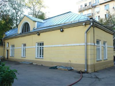 Служебный флигель, 1913 г., архитектор Ф.О. Шехтель