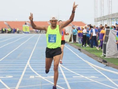 Артур Бурцев вернулся на беговую дорожку и выиграл забег Спортивных игр Якутии