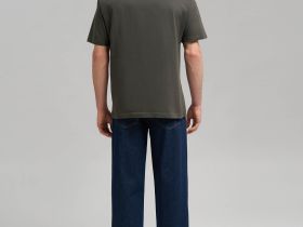 Футболка свободного кроя