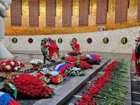 Команда «Факел Победы» из Якутии посетила мемориальные объекты Волгограда