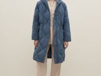 Пуховое пальто из водонепроницаемой ткани
