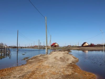 Дорожники ликвидируют размыв на автодороге «Нам» 25 мая