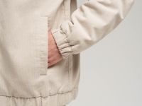 Легкий бомбер из вельвета с искусственным утеплителем