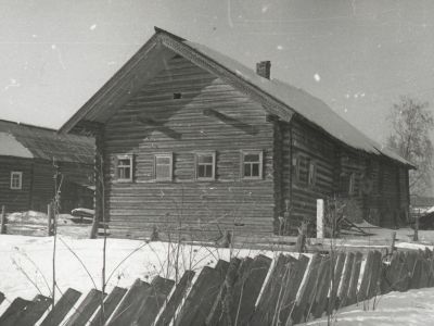 Дом Савиных