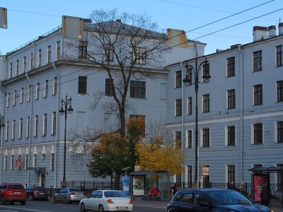 Мариинский институт с 2 флигелями, службами, территорией и оградой