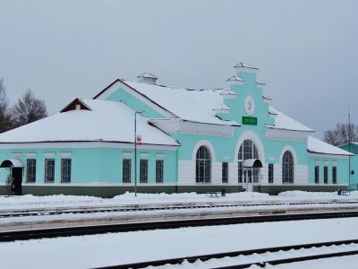 Здание железнодорожного вокзала