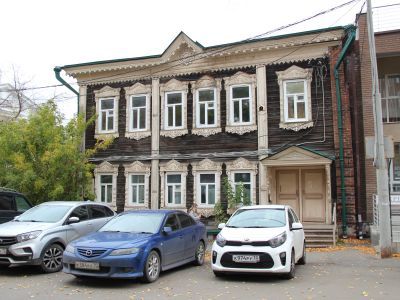 Двухэтажный жилой дом усадьбы Посохина В.М.