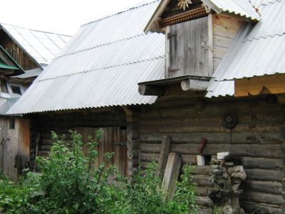 Здание надворных построек