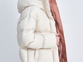 Стеганый пуховик с воротником-стойкой