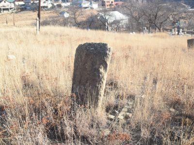 Стела надмогильная одиночная