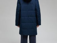 Утепленное пальто с накладными карманами