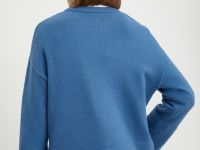 Джемпер свободного силуэта с широкими рукавами