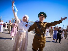 5,5 тысяч пар станцевали вальс Победы в Якутске