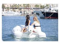 4х-тактный лодочный мотор SUZUKI DF6AS. белый