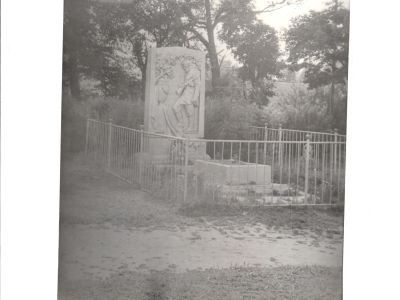 Братская могила 109 советских воинов, погибших в 1943 г. в боях с немецко-фашистскими захватчиками