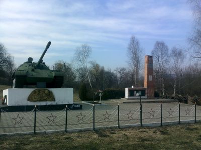 Братская могила воинов, погибших в годы гражданской и Великой Отечественной войн