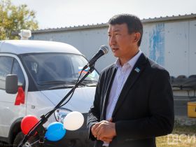 Передвижные лаборатории передали ветеринарным службам Якутии