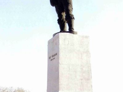 Памятник В.П. Чкалову