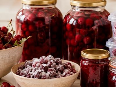 Как заготовить черешню на зиму?