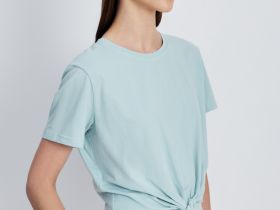 Футболка с узлом