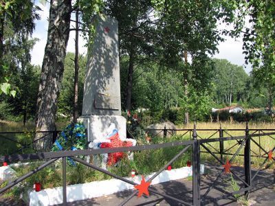 Братское захоронение советских воинов, погибших в 1939-40 гг.