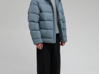 Пуховик с воротником-стойкой и капюшоном