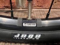 Шоссейный велосипед Atom Tundra Pro, год 2024, цвет Зеленый, ростовка 22