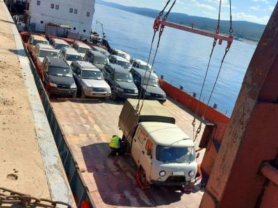 Якутское отделение ОНФ отправило партию автомобилей и техники для нужд спецоперации
