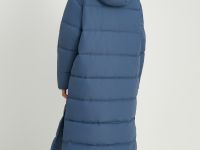 Утепленное пальто с капюшоном