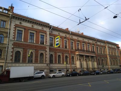 Главное здание