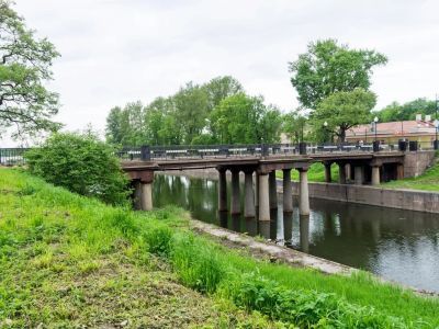 Мост на колоннах