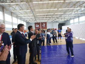 Крупнейший спортивный объект в сельской местности Якутии открыли в селе Ытык-Кюель