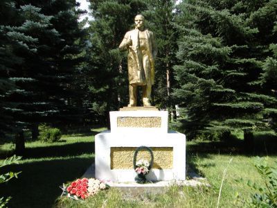 Памятник В.И.Ленину