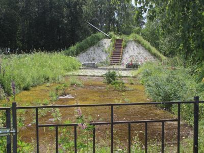 Могила неизвестного советского лётчика, погибшего в годы Великой Отечественной войны