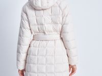 Пуховое стеганое пальто с поясом