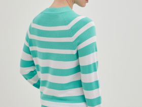 Джемпер в полоску свободного силуэта