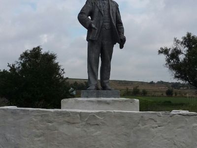 Памятник В.И.Ленину