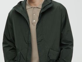 Ветровка с капюшоном свободного силуэта