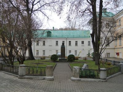 Ограда, 1909 г., скульптор Н.А.Андреев